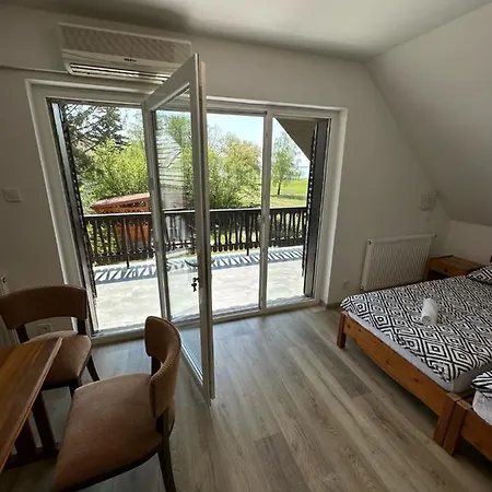 Ferienhaus Hangulatos Balaton Parti Nyaralo