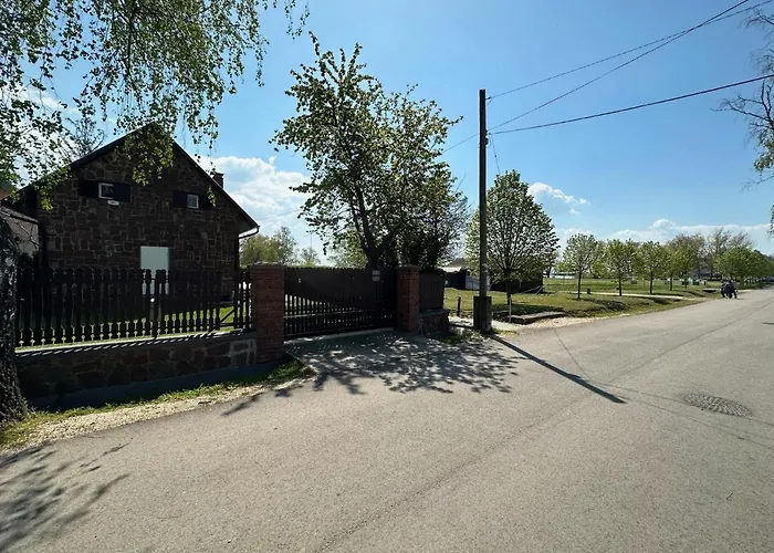 بيت للعطل Hangulatos Balaton Parti Nyaralo Révfülöp