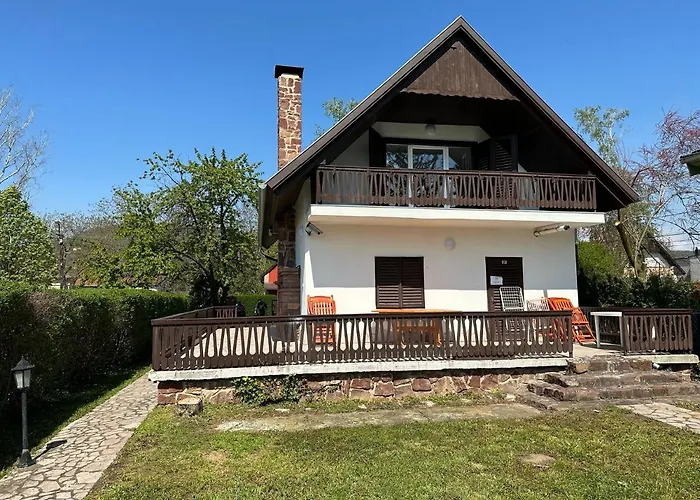 Hangulatos Balaton Parti Nyaralo