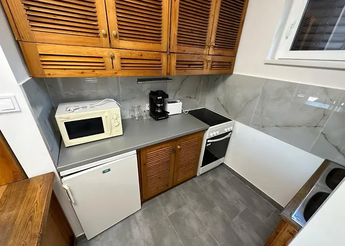 بيت للعطل Hangulatos Balaton Parti Nyaralo