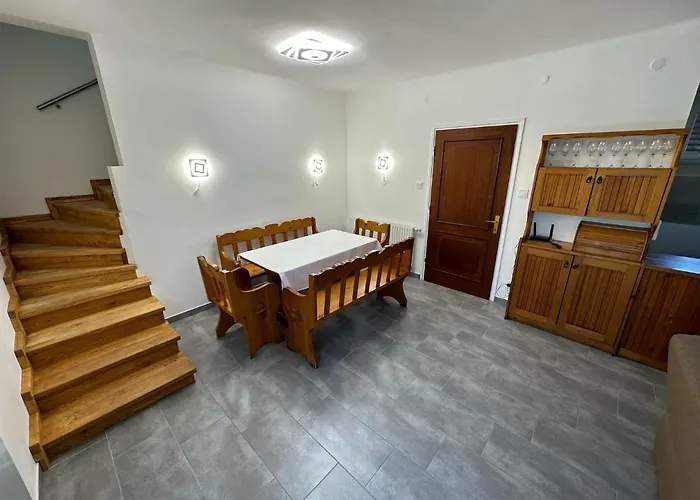 Hangulatos Balaton Parti Nyaralo *